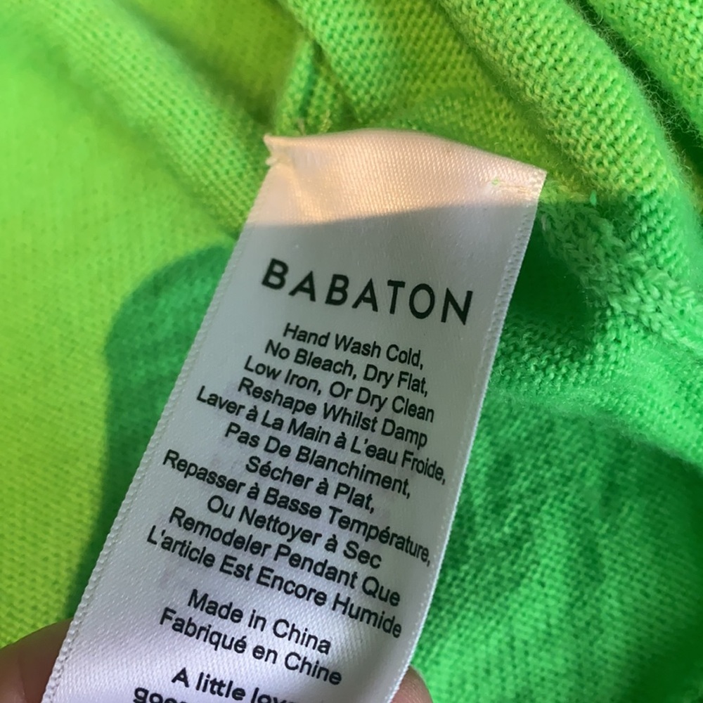 Light weight green merino wool aritzia sweater - Picture 6 of 8